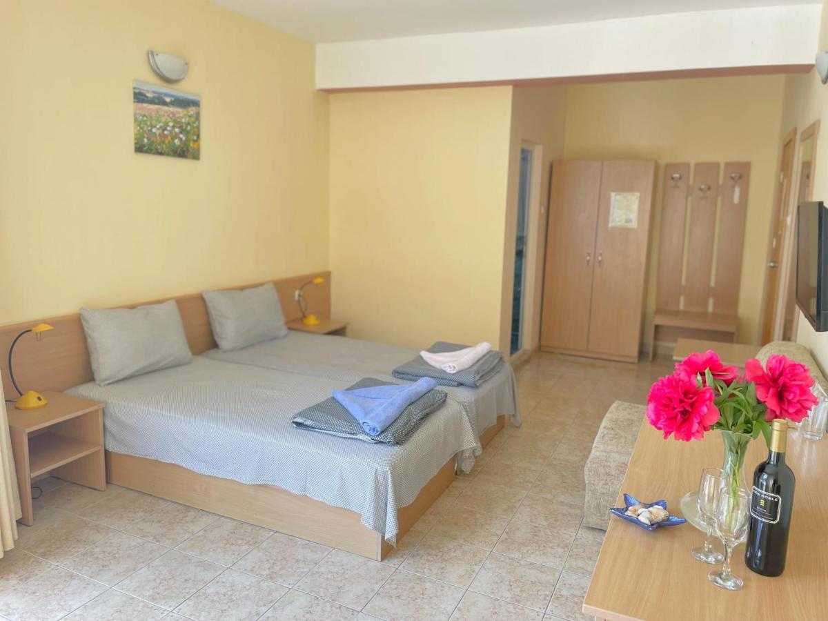 Family Hotel Morska Zvezda バルチク エクステリア 写真